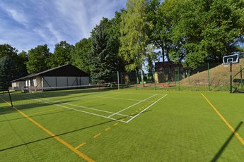 EA Active Resort Kraskov - Víceúčelové venkovní hřiště s umělým travnatým povrchem